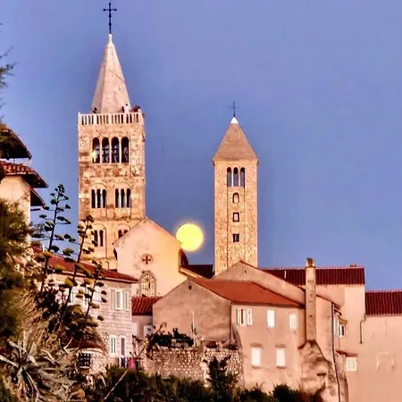 Lux Attic Old Town Rab Διαμέρισμα