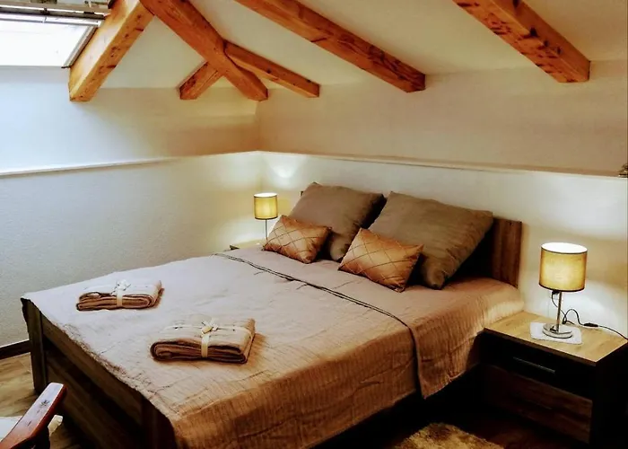 Lux Attic Old Town Rab Appartement
