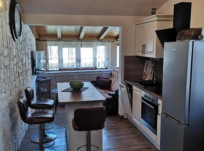 Lux Attic Old Town Rab Appartement