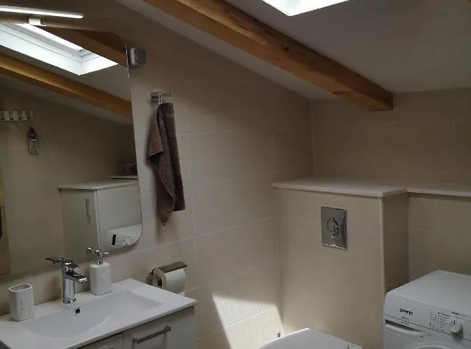 Lux Attic Old Town Rab Appartamento